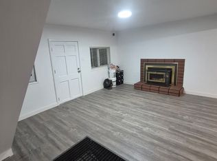 23111 Sycamore Ln, Crestline, CA 92325