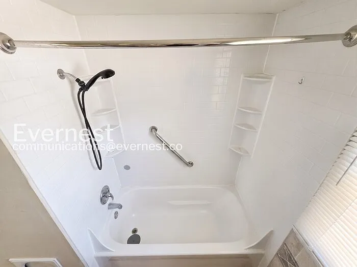 749 Racine Ave — Photo 11