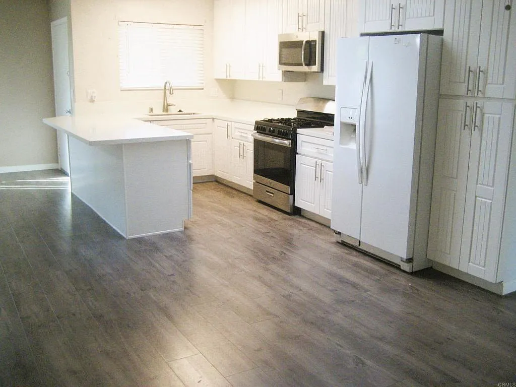 4 bed, 1605 sqft, $4,150 — Photo 3