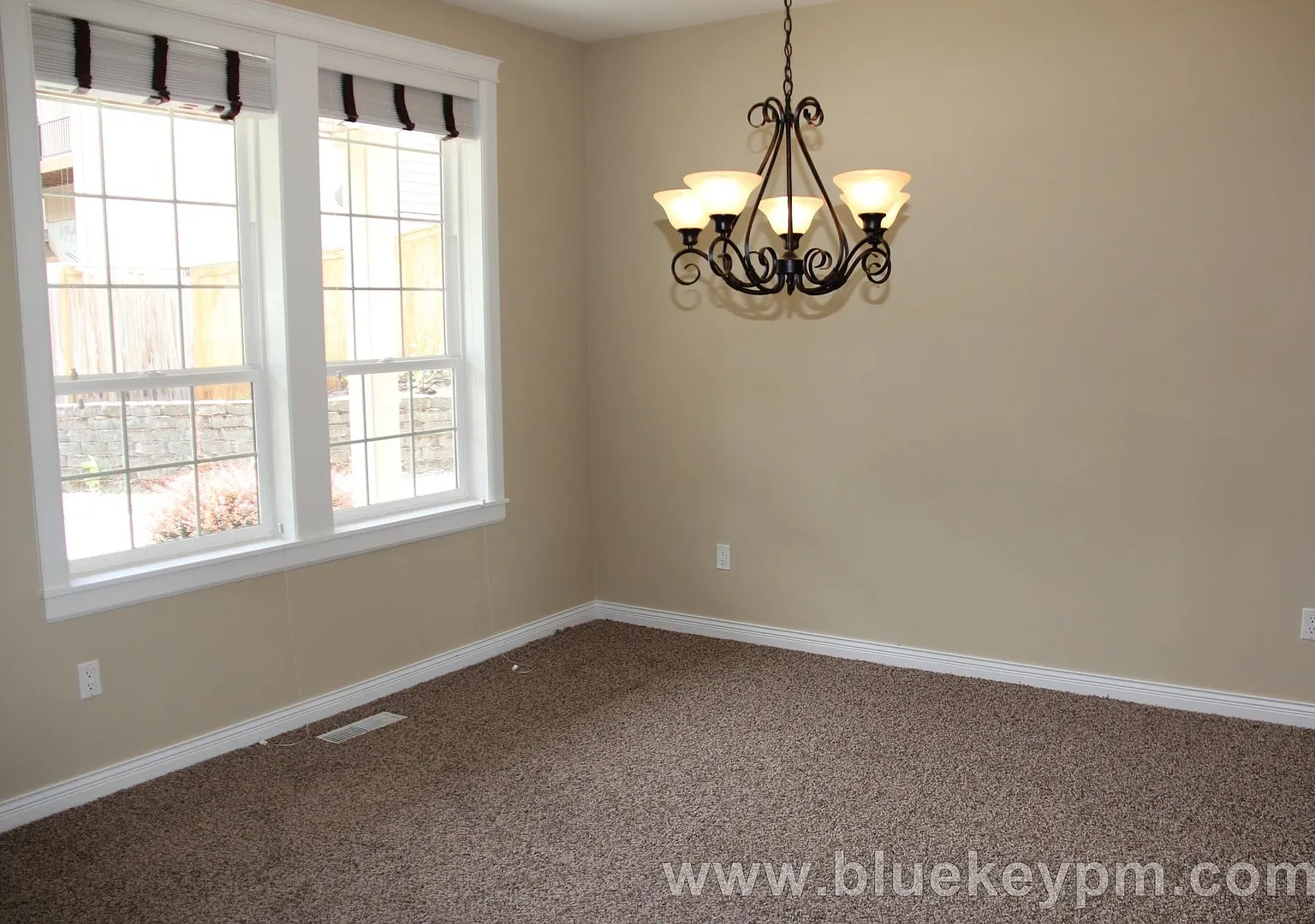 4 Bed, 2.5 Baths Home in Cul-de-sac Near Burnt Bridge Creek Trails — Photo 3