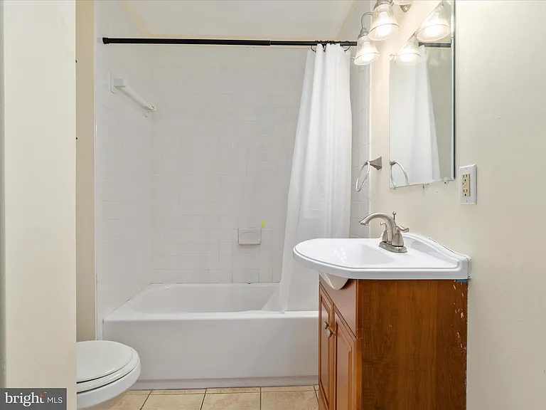 401 E Main St #A — Photo 19