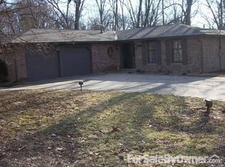 2134 Curved Creek Ct, Quincy, IL 62301