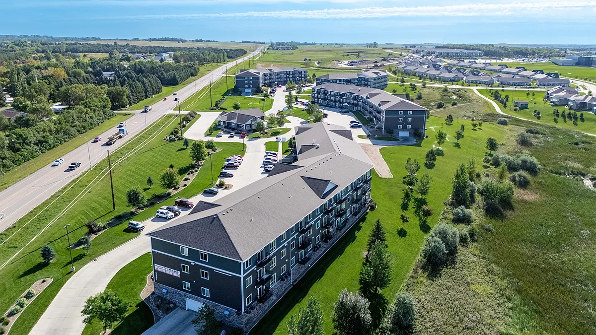 Coulee Ridge Apartments - Coulee Ridge Apartments