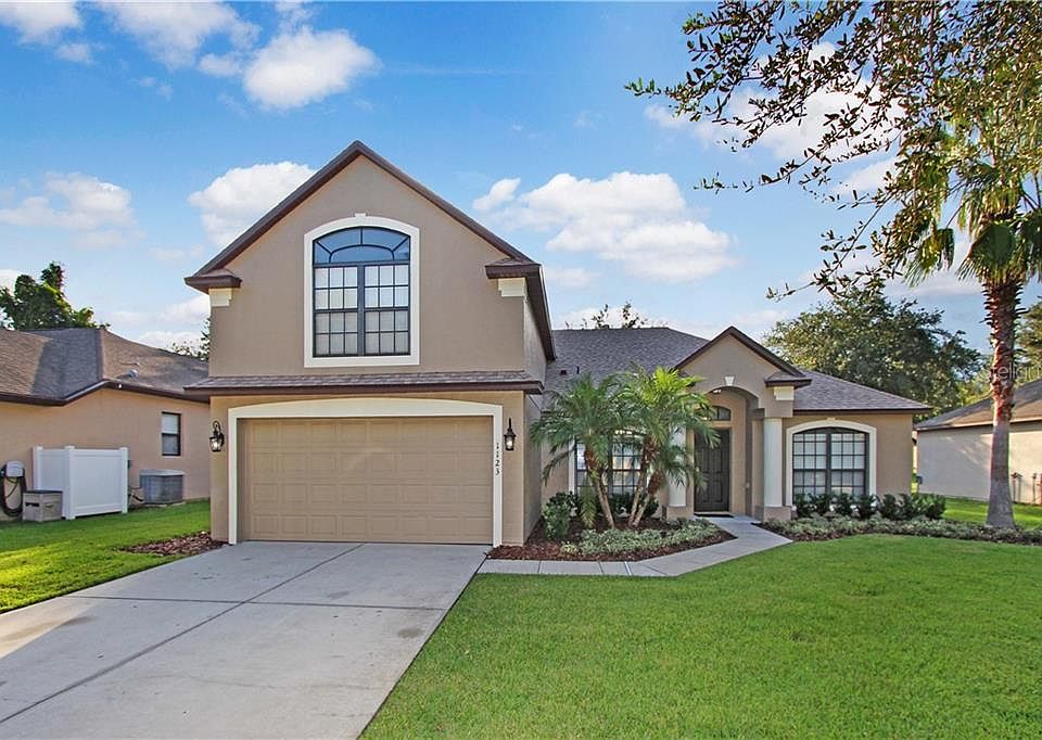 1st image of 1123 Oak Landing Dr