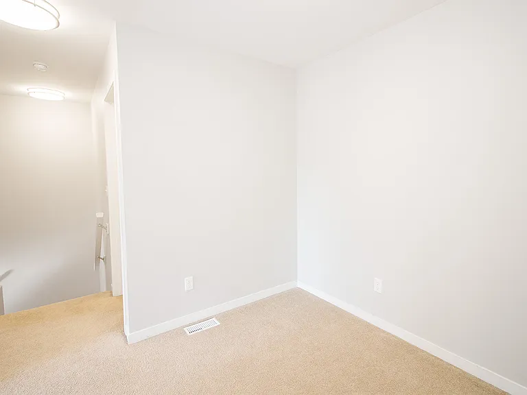 100 Southview Cres #502 — Photo 40