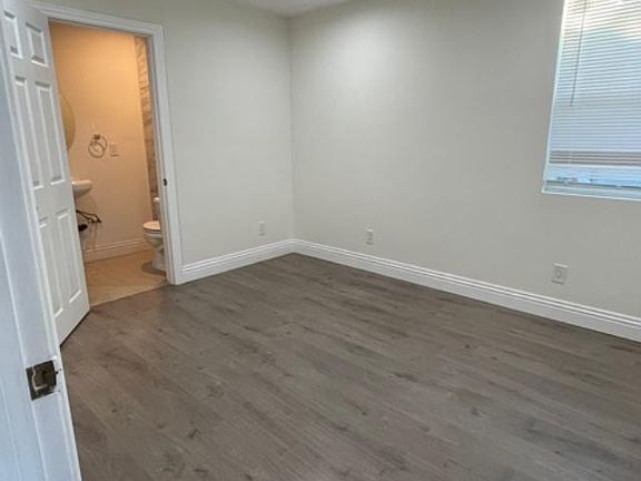 4th image of 19156 Schoenborn St