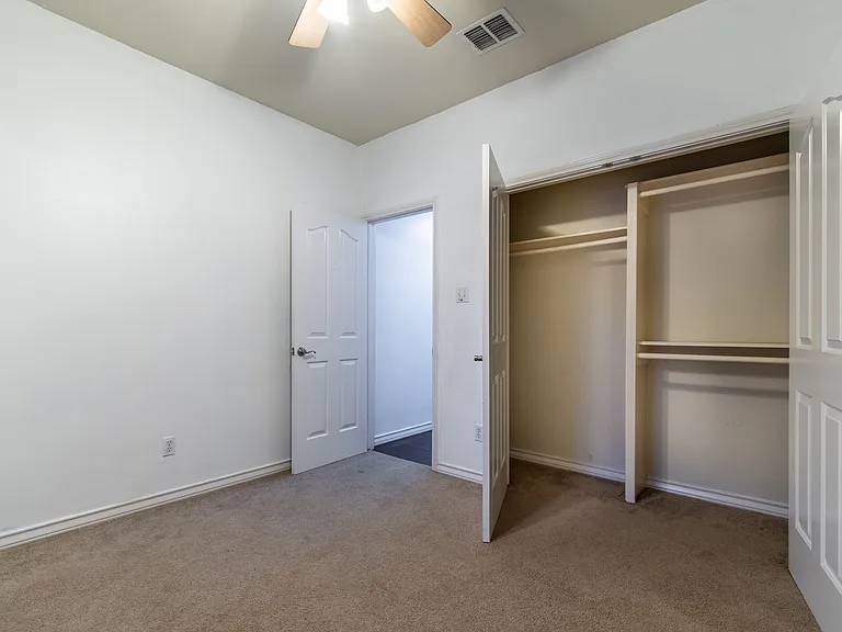 7013 Madiera Dr — Photo 24