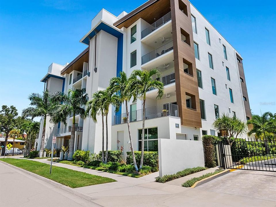 1st image of 711 S PALM AVENUE #401