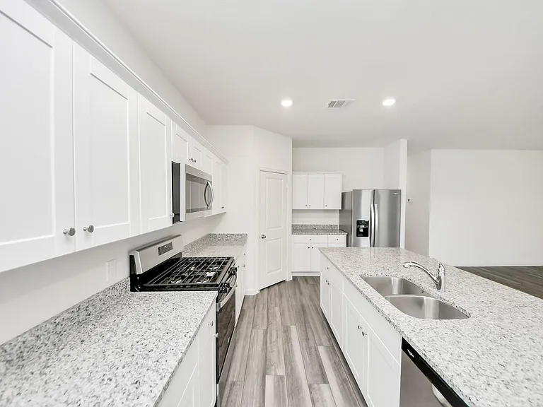 10304 Tuscan Valley Dr — Photo 12