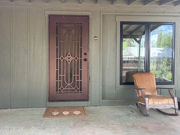 5th image of 703 E HUECO Way