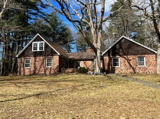 72 Lawrence Ave, Avon, CT 06001