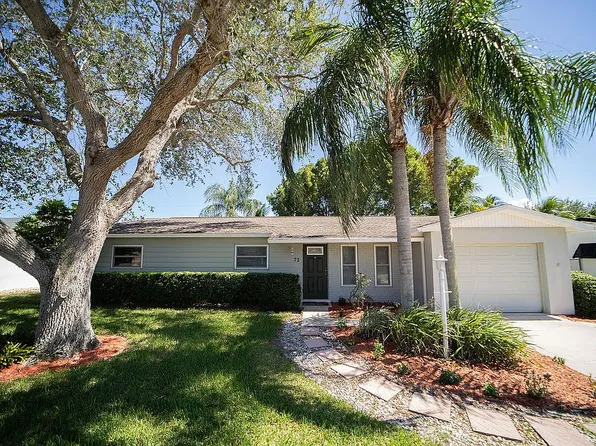 72 Camelia Cir, Tequesta, FL 33469
