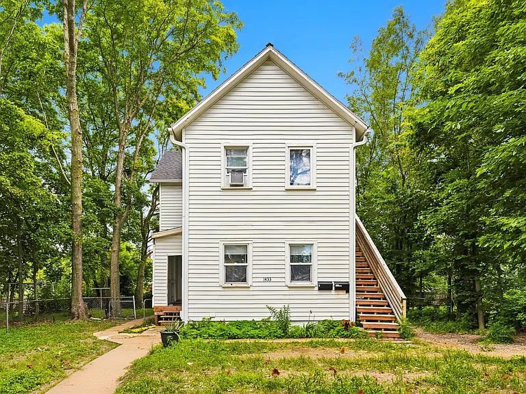 1433 Dean Ave #V1 — Photo 15