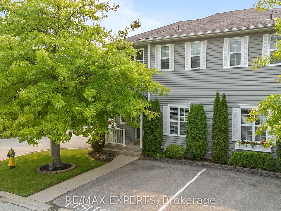 608 Simcoe St #19