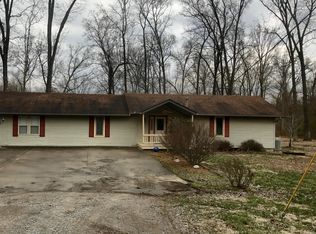 15795 Corinth Rd, Marion, IL 62959