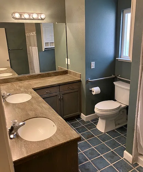 6084 N Gentry Ave — Photo 18