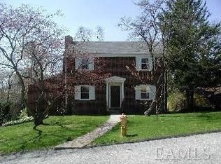 19 Sunset Dr, White Plains, NY 10604