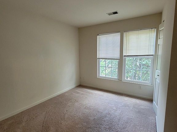 3rd image of 7414 Gadsby Sq