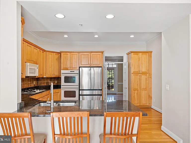 5237 Bessley Pl — Photo 33