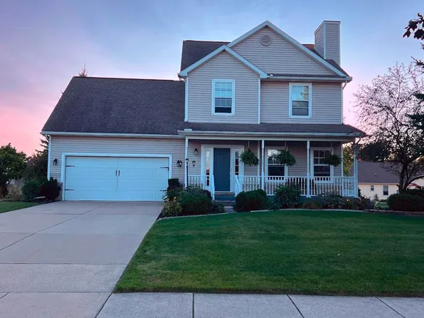 1281 Maple Leaf Ln, Howell, MI 48843