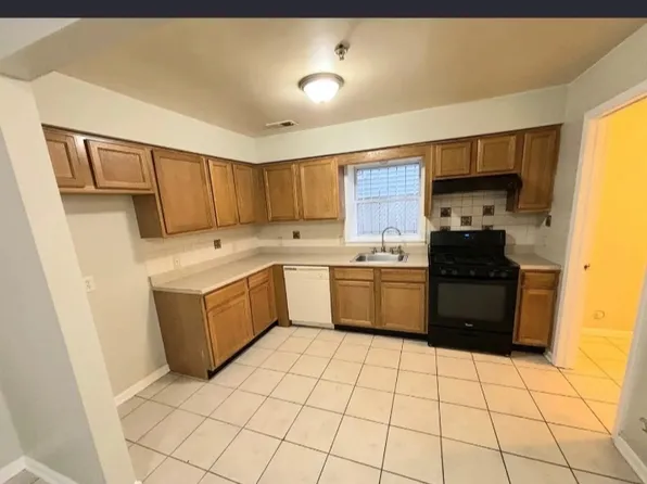 132 Fabyan Pl, Newark, NJ