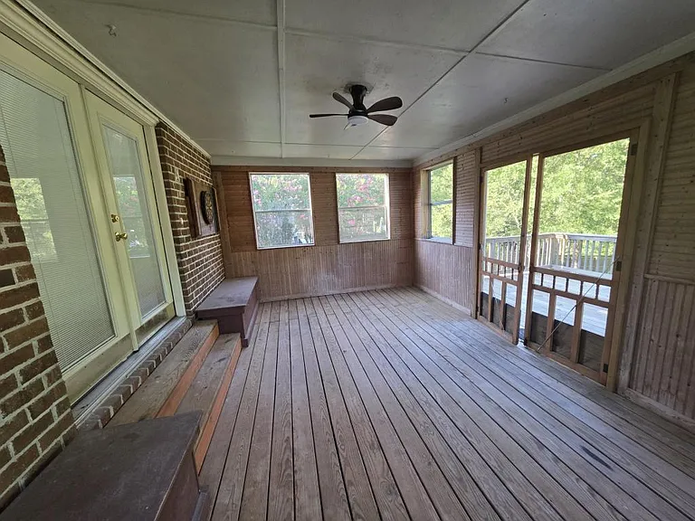 212 Stratford Dr — Photo 30