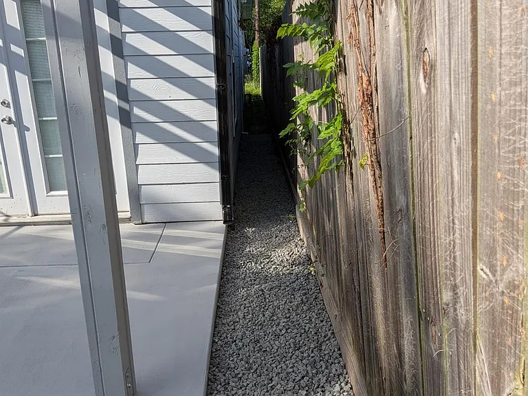 3234 Berry St — Photo 30
