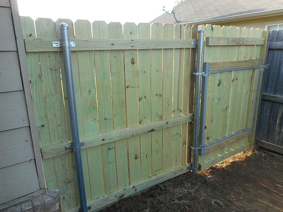 New gate for rear yard 