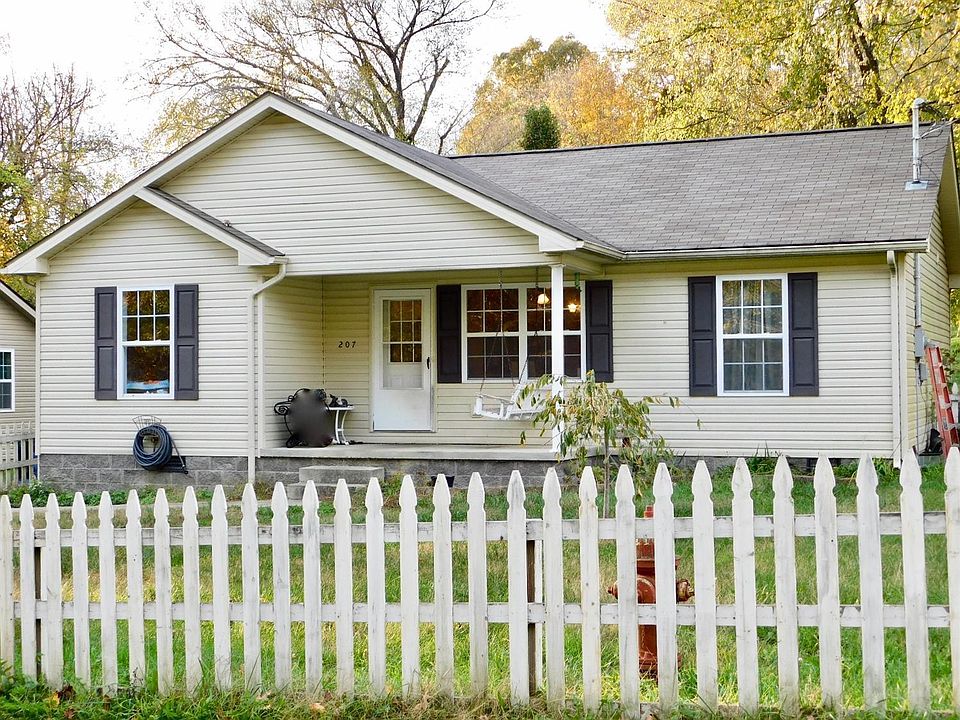 1st image of 207 Evergreen Dr