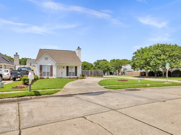 2390 Carter Rd, Biloxi, MS 39531