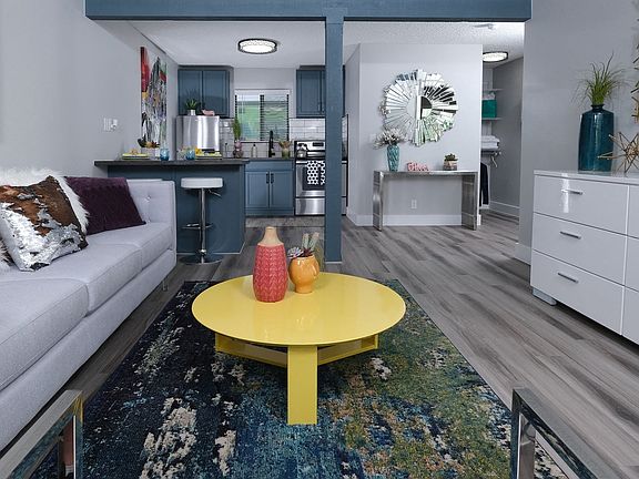 Fusion Apartments - Living Room
