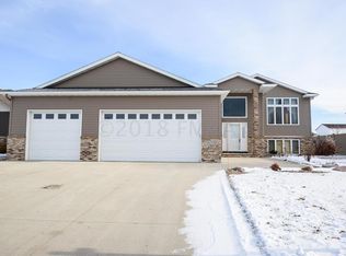 4318 55th St S, Fargo, ND 58104