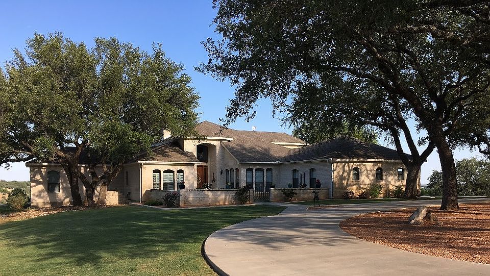 1st image of 81 Oak Hill Cir