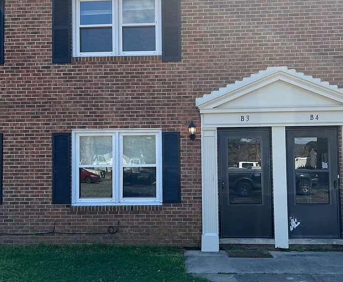 305 Rountree St W #B3 — Photo 1