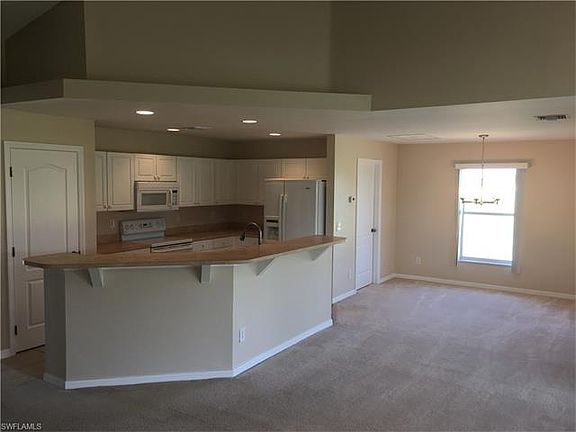 4th image of 23 Chiquita Blvd N