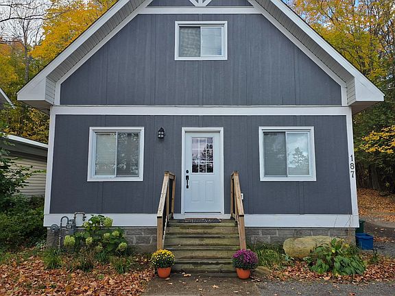 2nd image of 187 Main St W