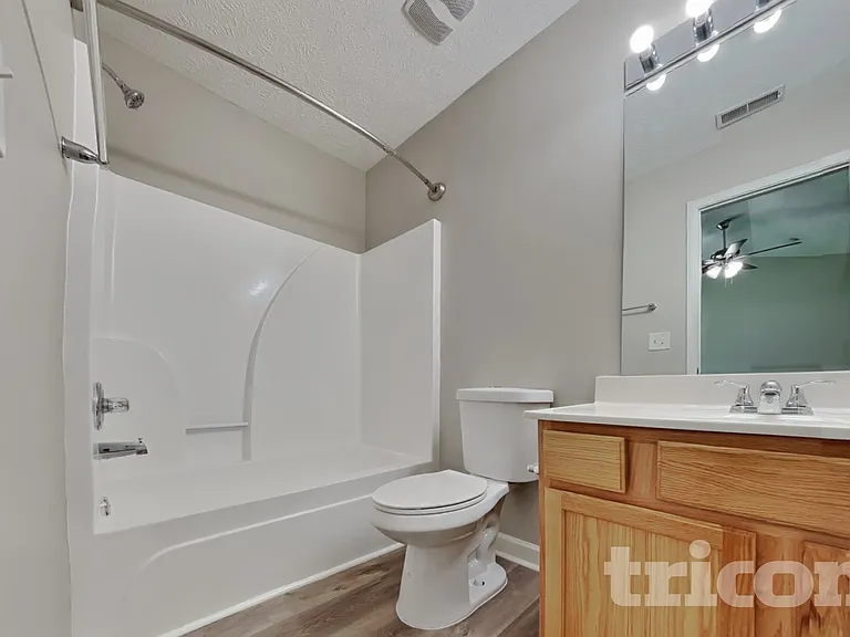 649 Belgium Dr — Photo 9