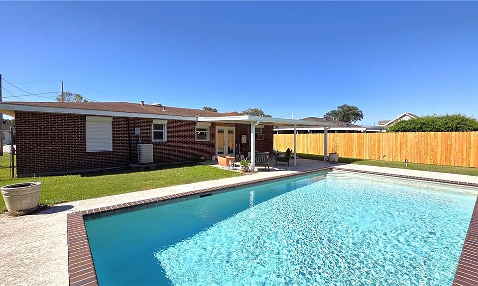 1st image of 113 Theta St