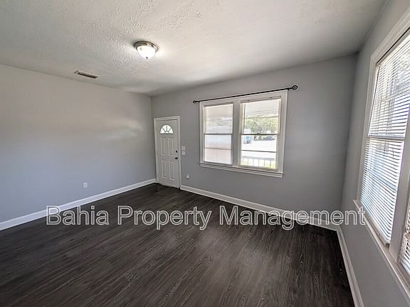 4th image of 3702 N 12th St Unit 1