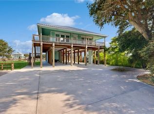370-374 Copano Ridge Rd, Rockport, TX 78382