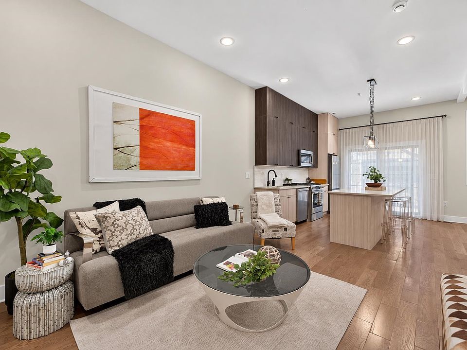 1st image of 545 Palisade Ave #1