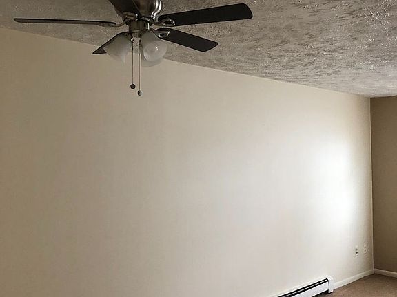 5th image of 273 Maplewood Dr APT 201-273-20