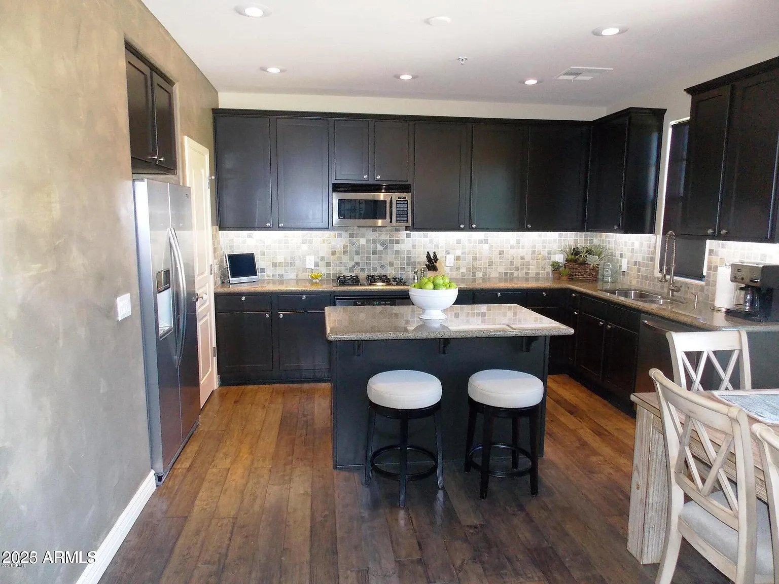 2 bed, 2.0 bath, 1456 sqft, $4,995 — Photo 2