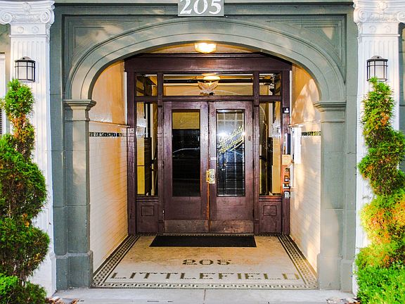 5th image of 205 19th Ave E APT 305