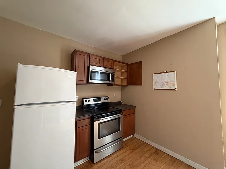 813 Wilson Ave — Photo 8