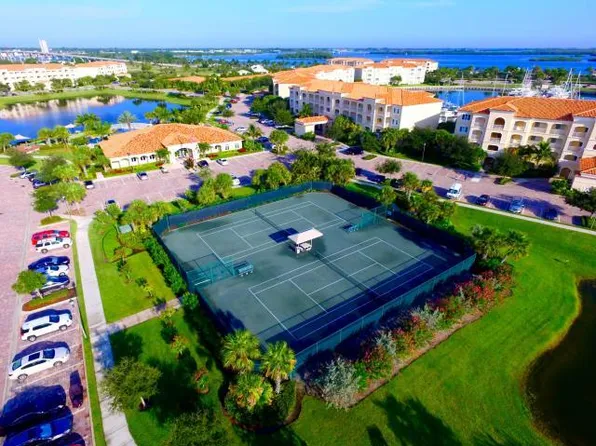 34 Harbour Isle Drive W #Ph02, Hutchinson Island, FL 34949