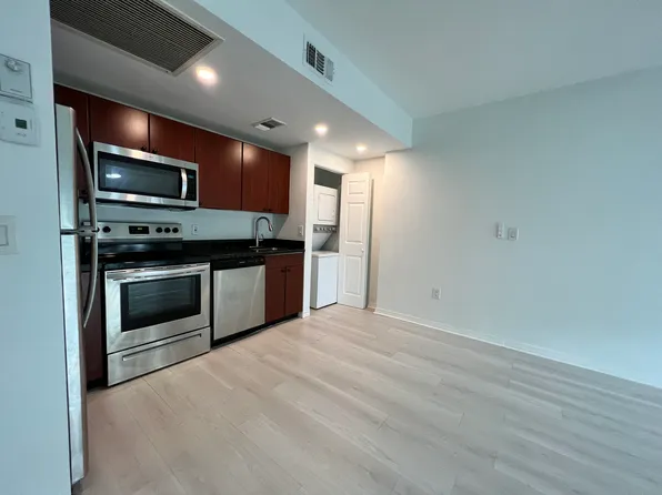 944 Bay Dr #4, Miami Beach, FL 33141