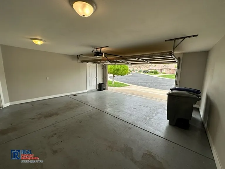 2354 S Hampton Rd — Photo 19