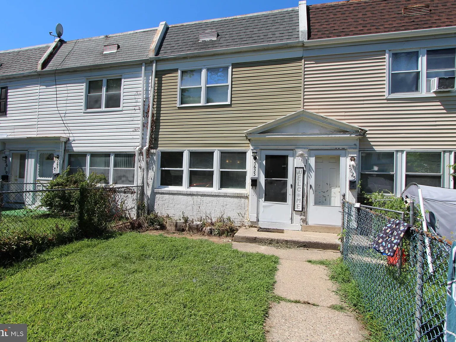2 bed, 960 sqft, $2,050 — Photo 2