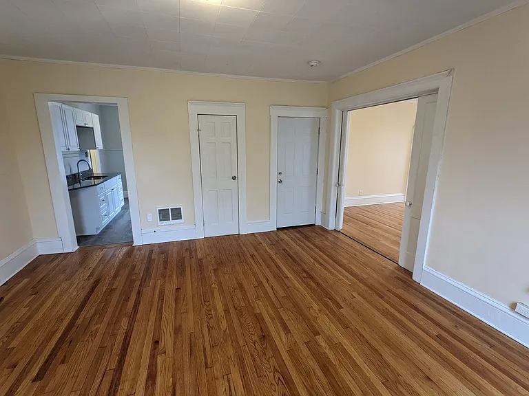 26 Hampden St — Photo 3